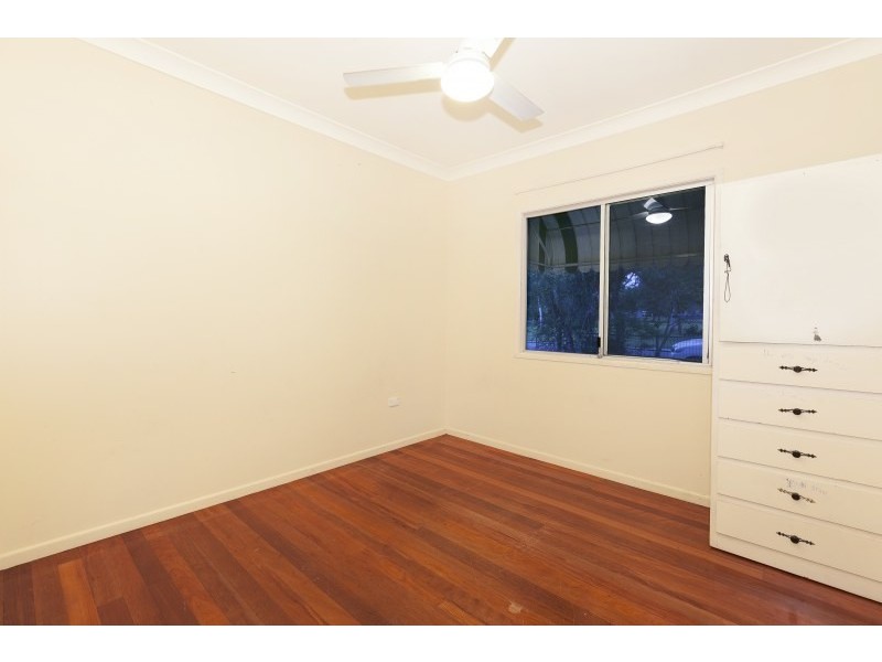 27 Kiama Street, Wavell Heights QLD 4012