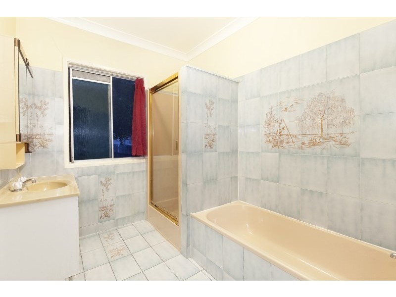 27 Kiama Street, Wavell Heights QLD 4012