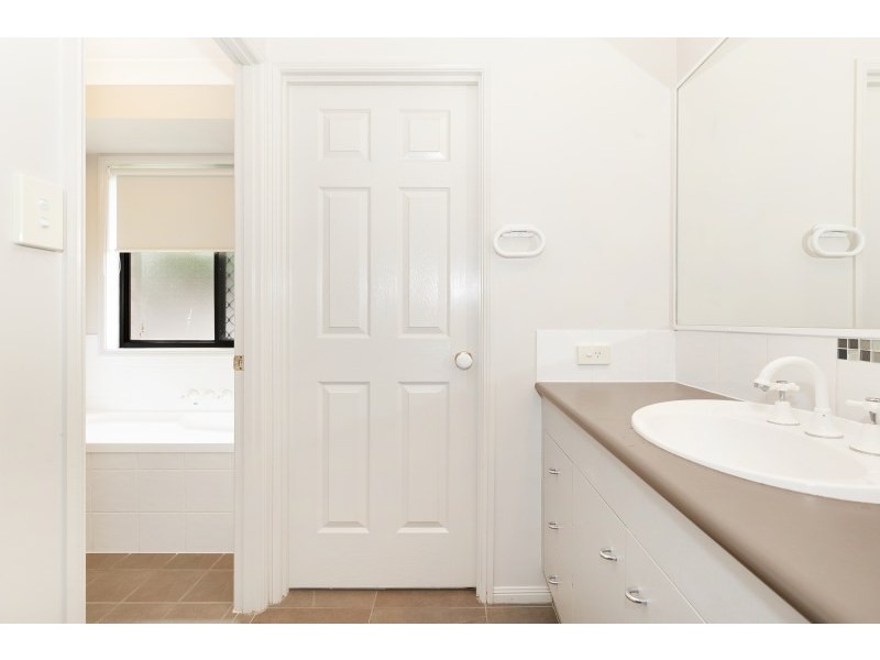 5 Corkwood Court, Brassall QLD 4305