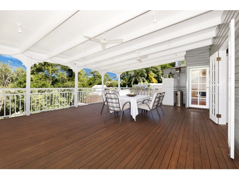 9 Sinclair Street, Newtown QLD 4305