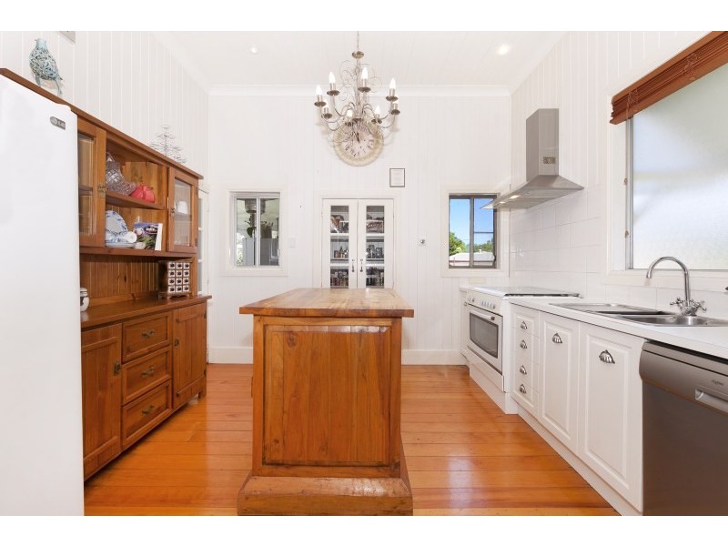 9 Sinclair Street, Newtown QLD 4305