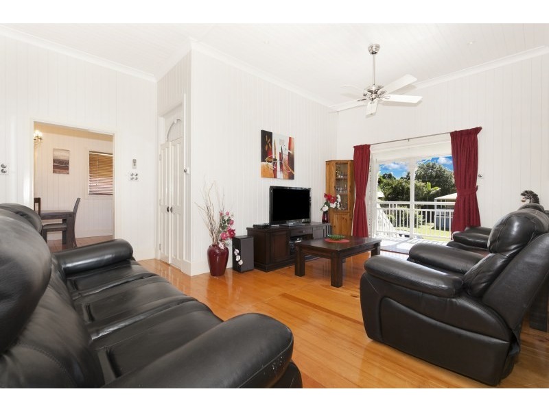 9 Sinclair Street, Newtown QLD 4305