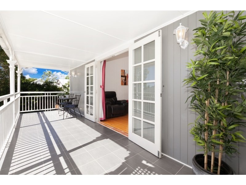 9 Sinclair Street, Newtown QLD 4305