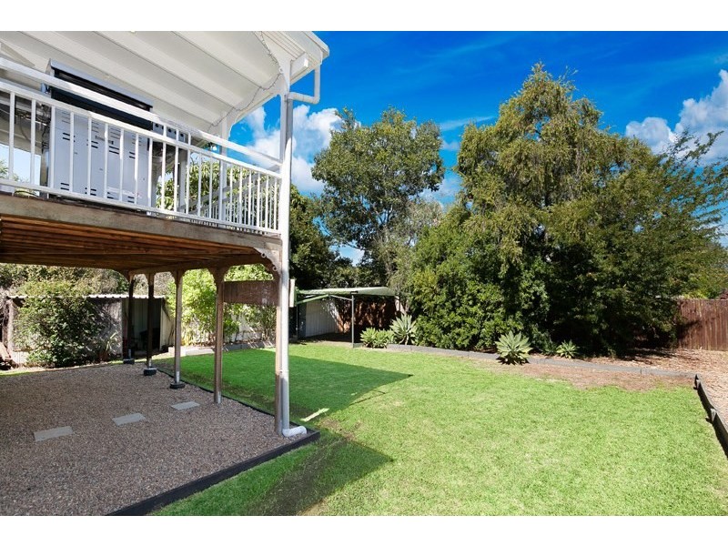 9 Sinclair Street, Newtown QLD 4305