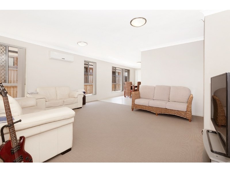 7 Ada Street, Augustine Heights QLD 4300