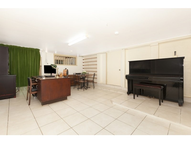 64 Marshall Lane, Kenmore QLD 4069