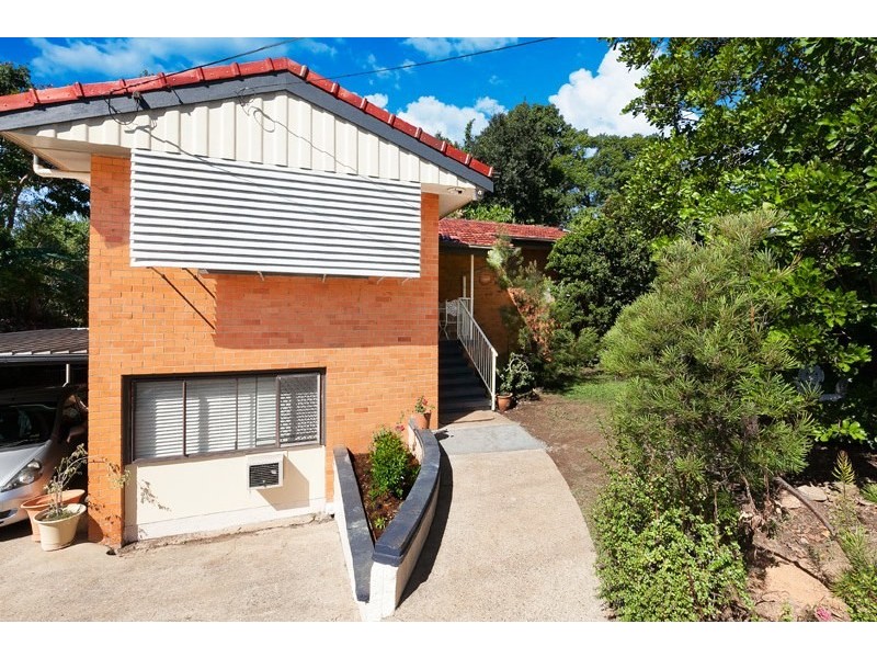 64 Marshall Lane, Kenmore QLD 4069
