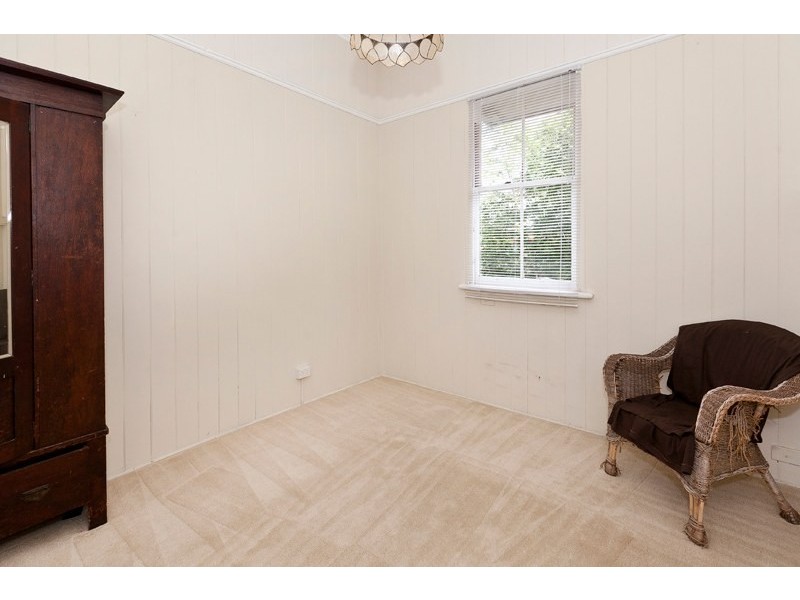 10 Thurlow Street, Newmarket QLD 4051