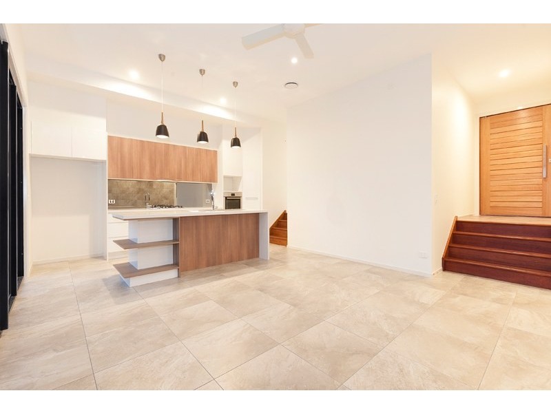 1/23 Albert Street, Woolloongabba QLD 4102