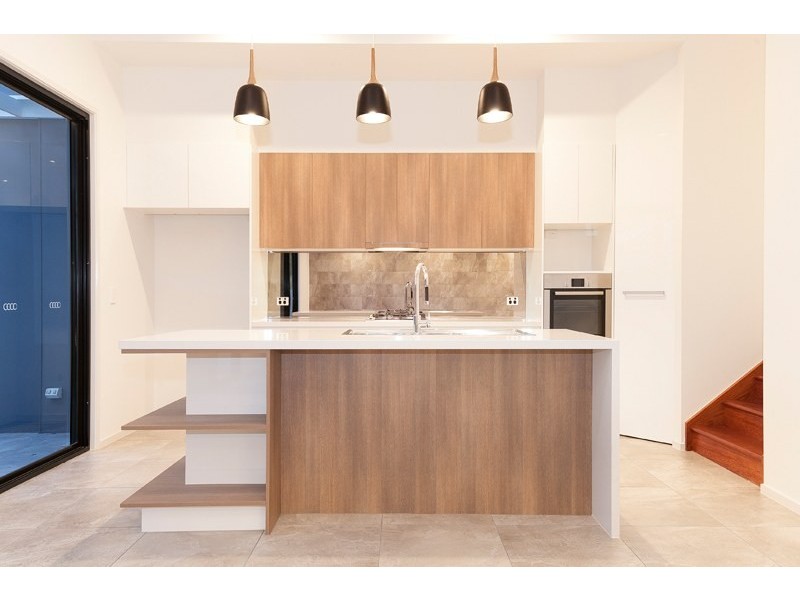 1/23 Albert Street, Woolloongabba QLD 4102