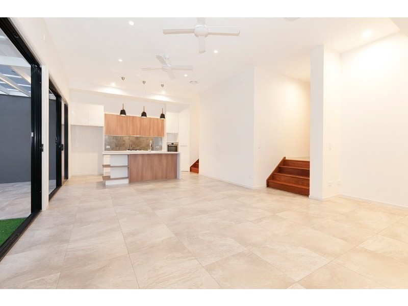 1/23 Albert Street, Woolloongabba QLD 4102