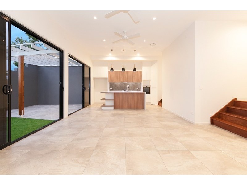 1/23 Albert Street, Woolloongabba QLD 4102