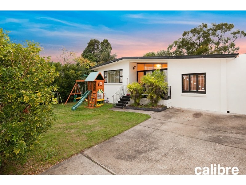 17 Strathdale Street, Aspley QLD 4034