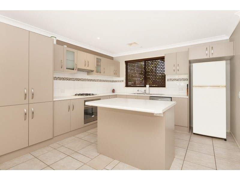 9 Pringle Place, Forest Lake QLD 4078