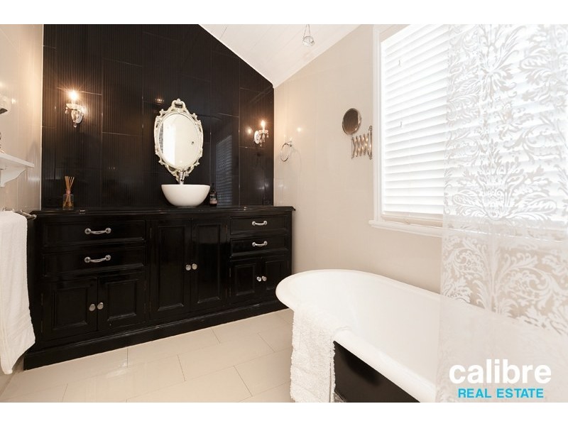 65 Cedar Street, Greenslopes QLD 4120