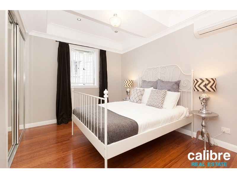 65 Cedar Street, Greenslopes QLD 4120