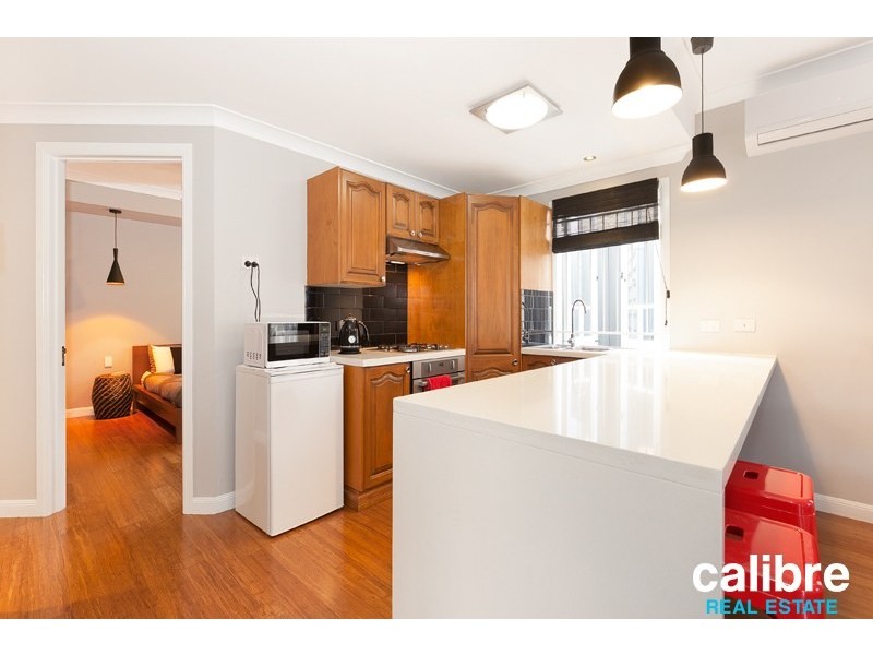 65 Cedar Street, Greenslopes QLD 4120