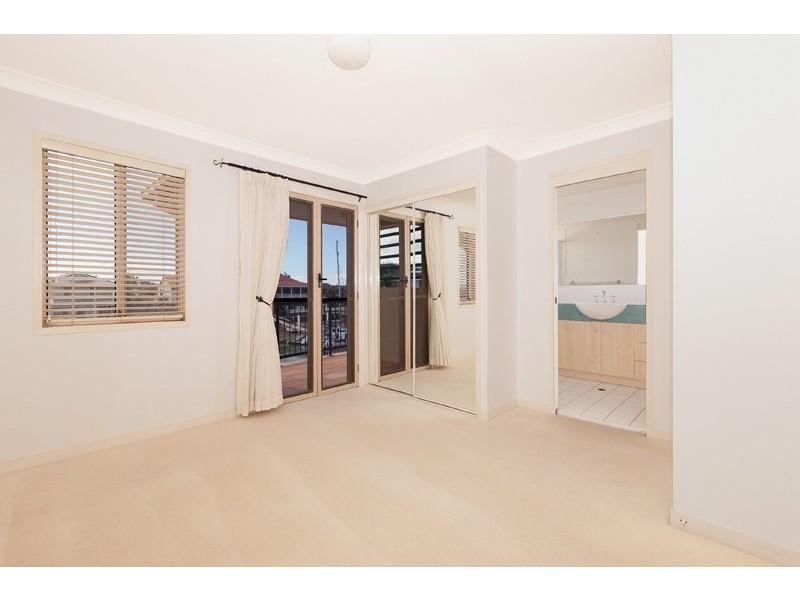 7/156 Griffith Road, Scarborough QLD 4020