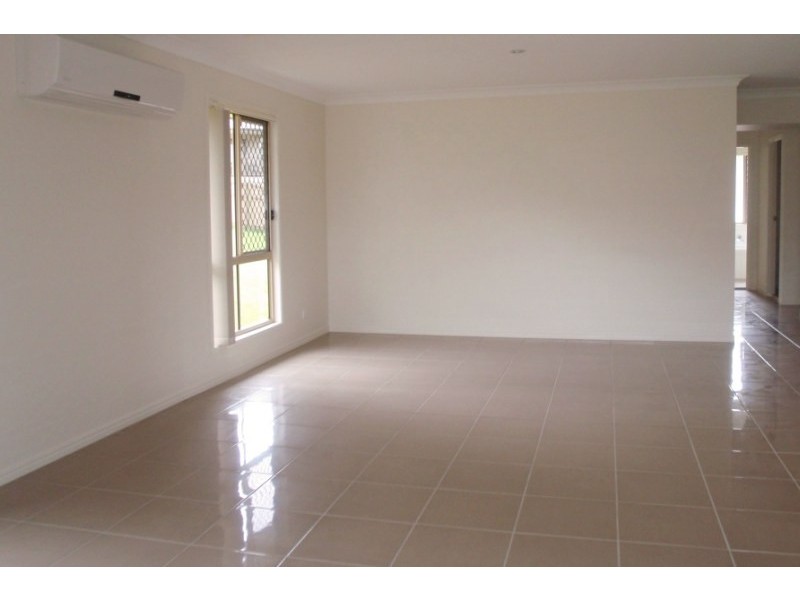 8 Sienna Place, Redbank Plains QLD 4301