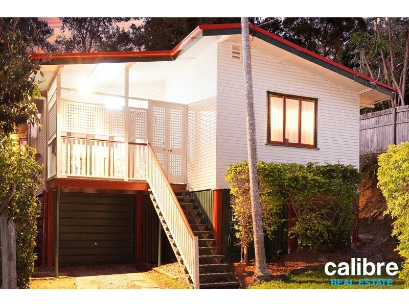27 Bathurst Street, Red Hill QLD 4059