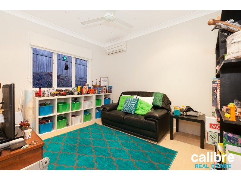 27 Bathurst Street, Red Hill QLD 4059