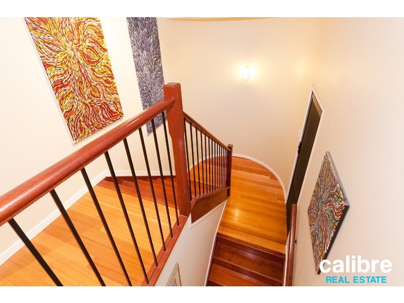 29 Outlook Crescent, Bardon QLD 4065