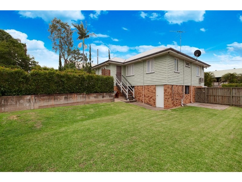 14 Winnam Street, Stafford QLD 4053