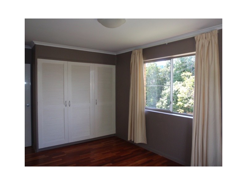 4/44 Sisley Street, St Lucia QLD 4067