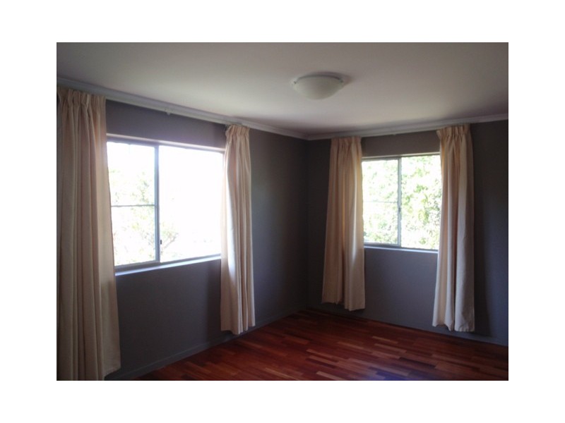 4/44 Sisley Street, St Lucia QLD 4067