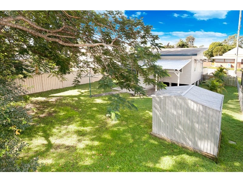 165 South Station Road, Silkstone QLD 4304