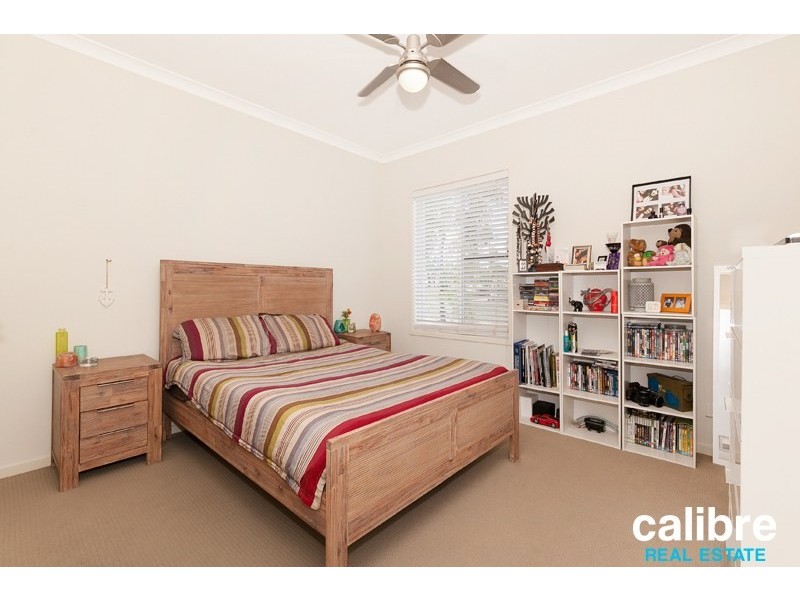 28 Park Edge Drive, Springfield Lakes QLD 4300