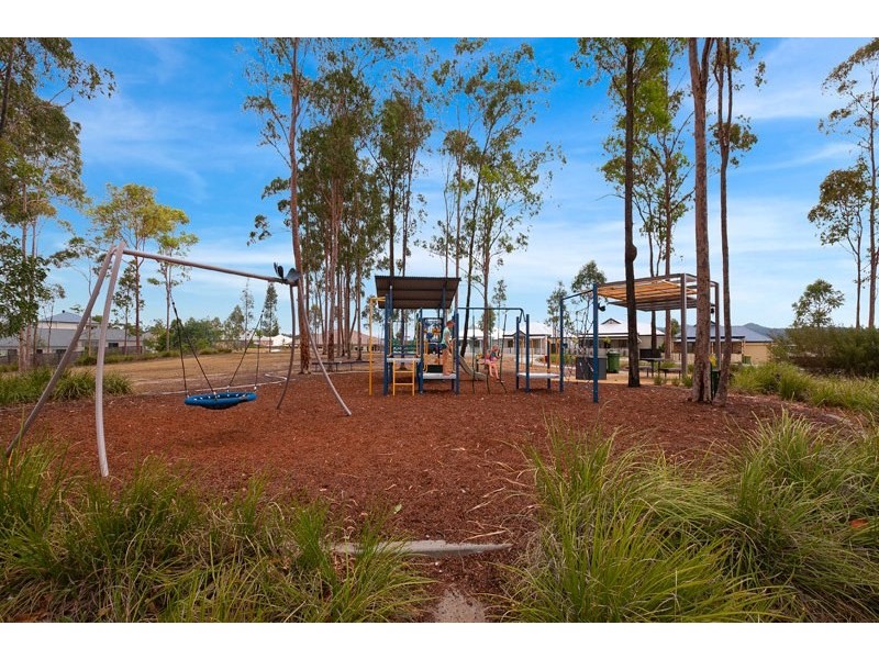28 Park Edge Drive, Springfield Lakes QLD 4300