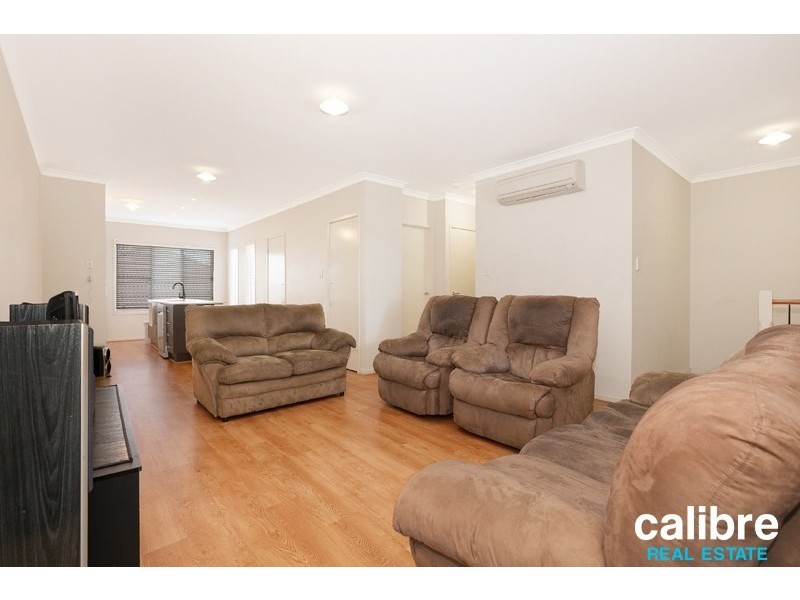 28 Park Edge Drive, Springfield Lakes QLD 4300
