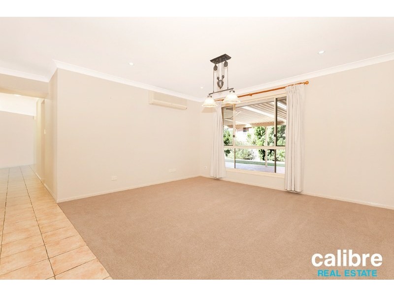 48 Pine County Place, Bellbowrie QLD 4070