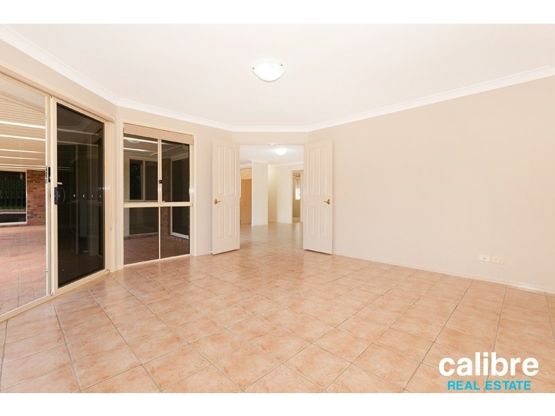 48 Pine County Place, Bellbowrie QLD 4070