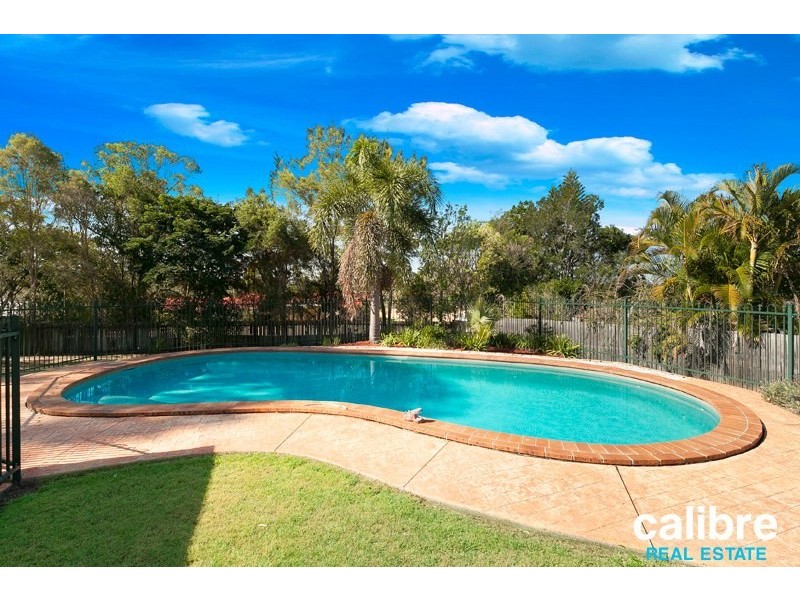 48 Pine County Place, Bellbowrie QLD 4070