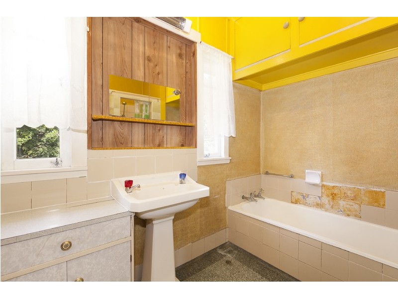 40 Earl Street, Greenslopes QLD 4120