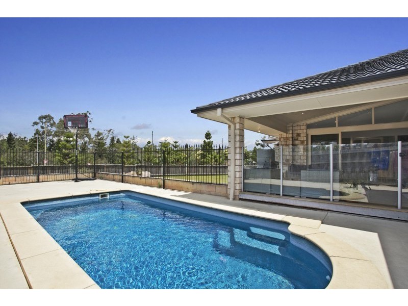 1 Witty Road, Moggill QLD 4070