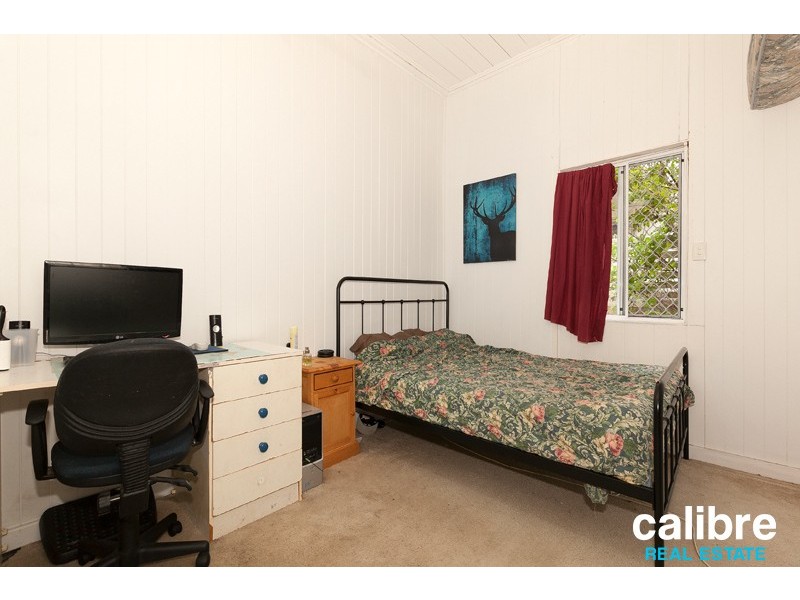 19 North Station Road, North Booval QLD 4304