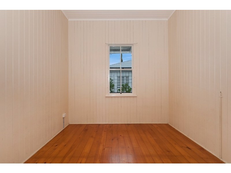 99 Thorn Street, Ipswich QLD 4305