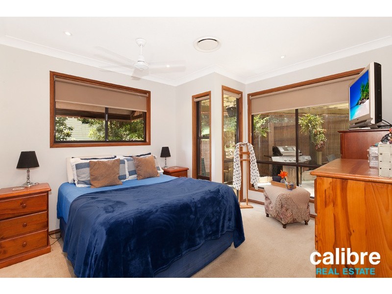 15 Desbet Street, The Gap QLD 4061