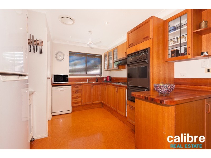 15 Desbet Street, The Gap QLD 4061
