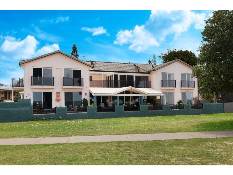 3/4 Second Avenue, Scarborough QLD 4020