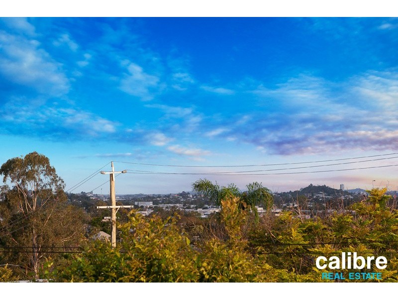 65 Armfield Street, Stafford QLD 4053