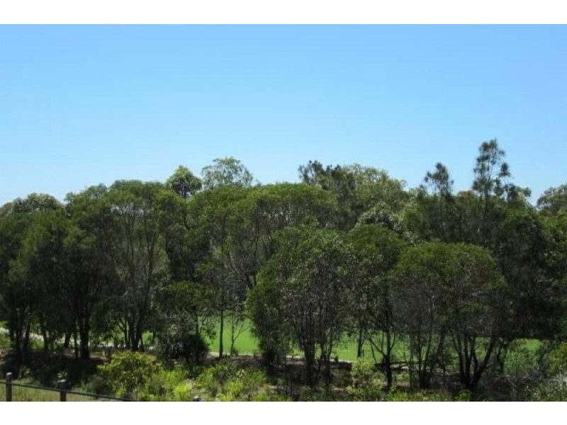 2 Riviera Crescent, North Lakes QLD 4509