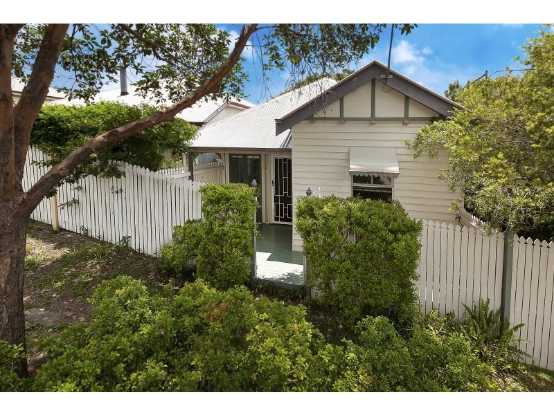 18 Garling Street, Red Hill QLD 4059