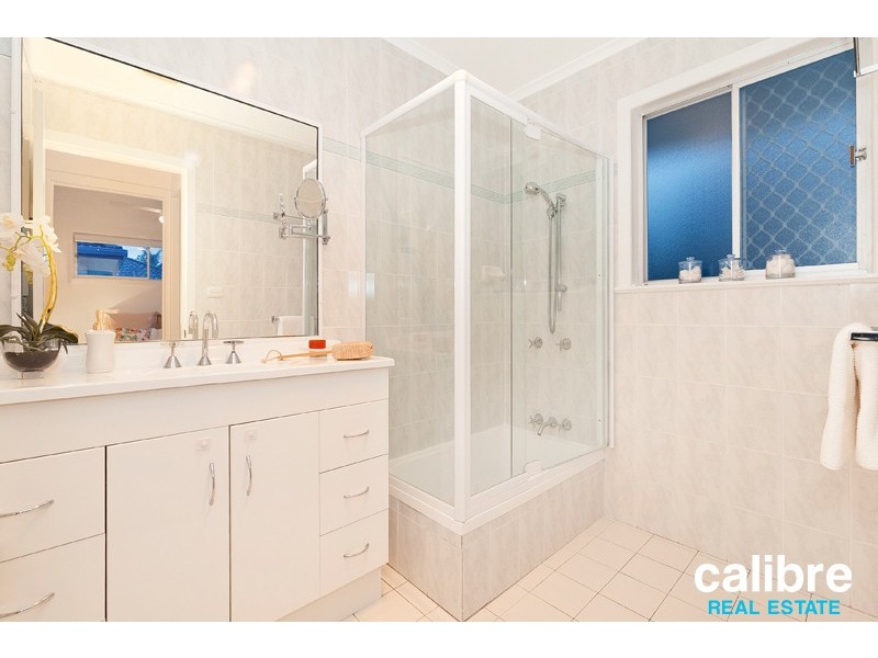 18 Kiama Crescent, Ferny Hills QLD 4055