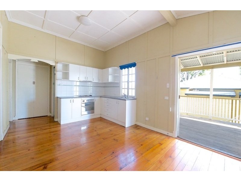 2C McMahon Street, Bundamba QLD 4304
