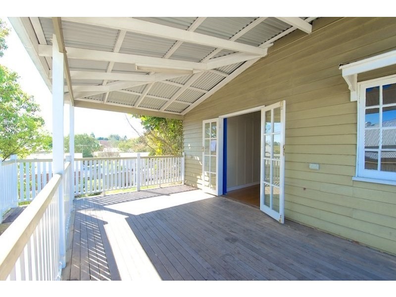 2C McMahon Street, Bundamba QLD 4304