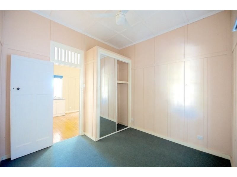 2C McMahon Street, Bundamba QLD 4304